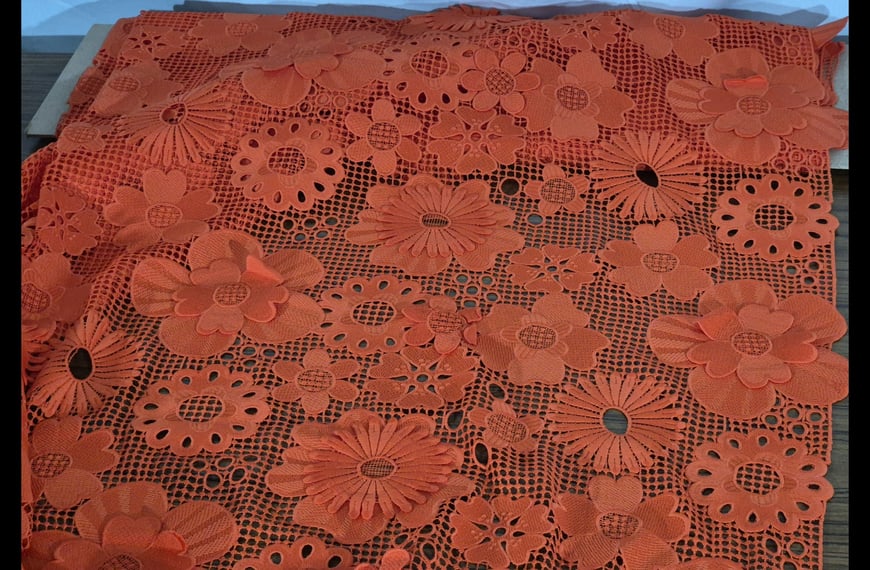 Lace Guipure with Daisies Polyester Single-Colored - 130cm
